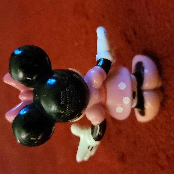 Set of 3 Mini Minnie Mouse Figurines. - Picture 4 of 6